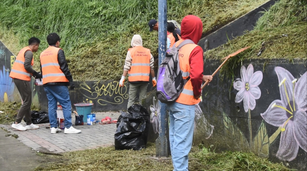 Ciudadanos infractores suman acciones de limpieza en zona de emergencia en Chillogallo